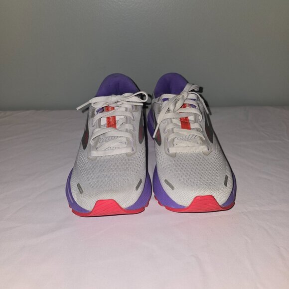 Brooks Women's Adrenaline GTS 22 Supportive Running Shoe, Size 6, LtGry/Ppl/Pnk - Picture 3 of 7